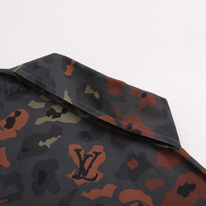 。LOUIS VUITTON25SS印花短袖工装衬衫●正品12000购入开发●采用40支棉质府绸面料●数 。LOUIS VUITTON25SS印花短袖工装衬衫●正品12000购入开发●采用40支棉质府绸面料●数