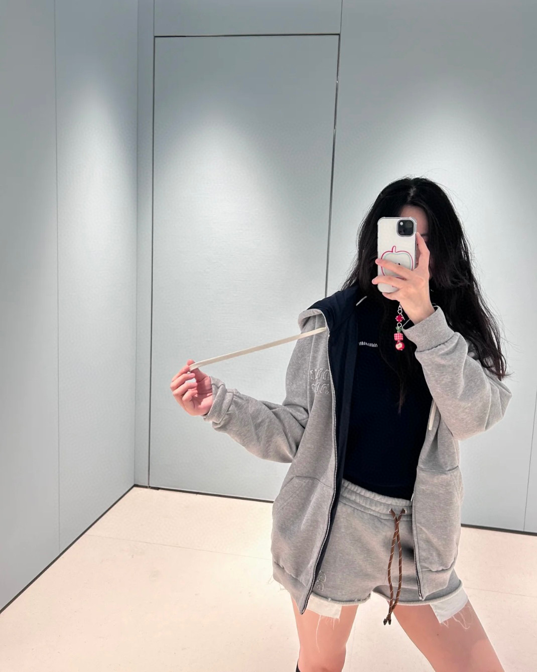 。MIU MIU25SS平纹针织连帽双面夹克外套●正品25400购入开发●新铂尔320克精梳棉针织面料●