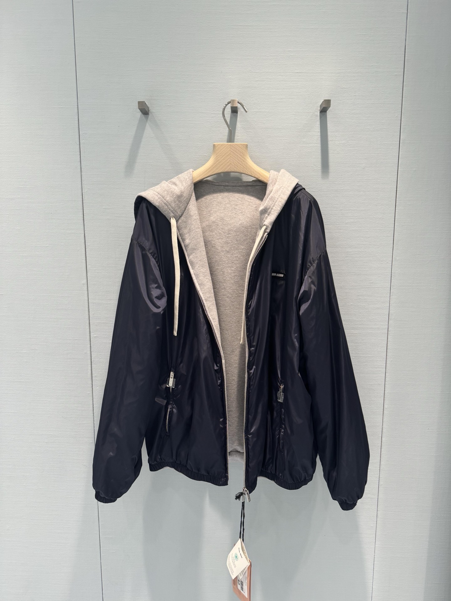 。MIU MIU25SS平纹针织连帽双面夹克外套●正品25400购入开发●新铂尔320克精梳棉针织面料●