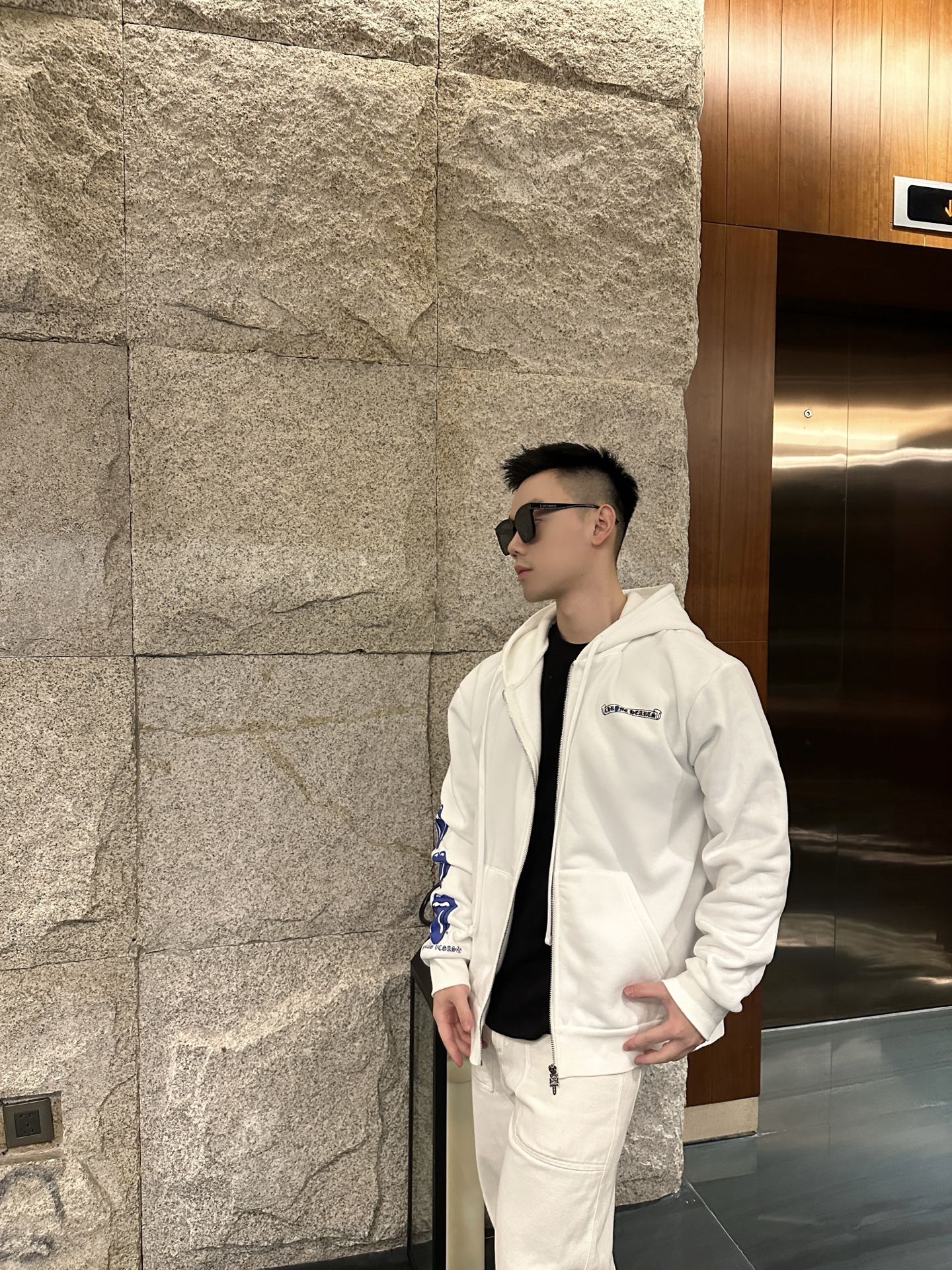 。Chrome Hearts连帽胶浆印花卫衣外套●380克全棉抓毛卫衣料●420克1*1配套高品潮牌罗纹