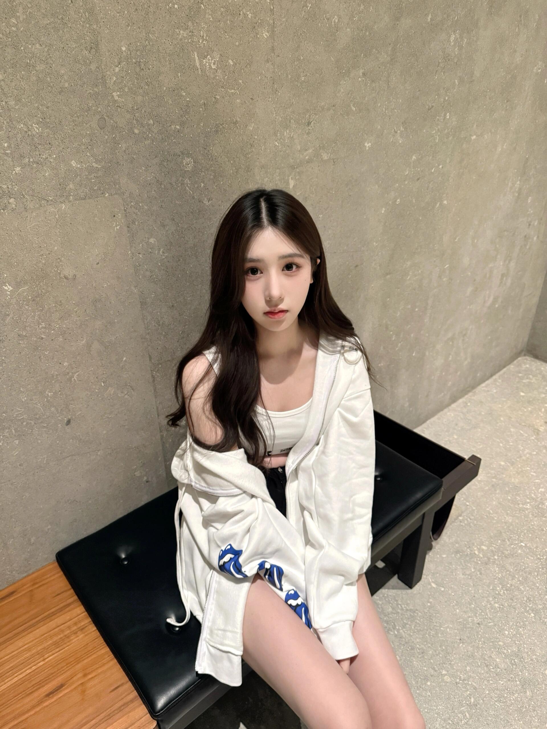 。Chrome Hearts连帽胶浆印花卫衣外套●380克全棉抓毛卫衣料●420克1*1配套高品潮牌罗纹