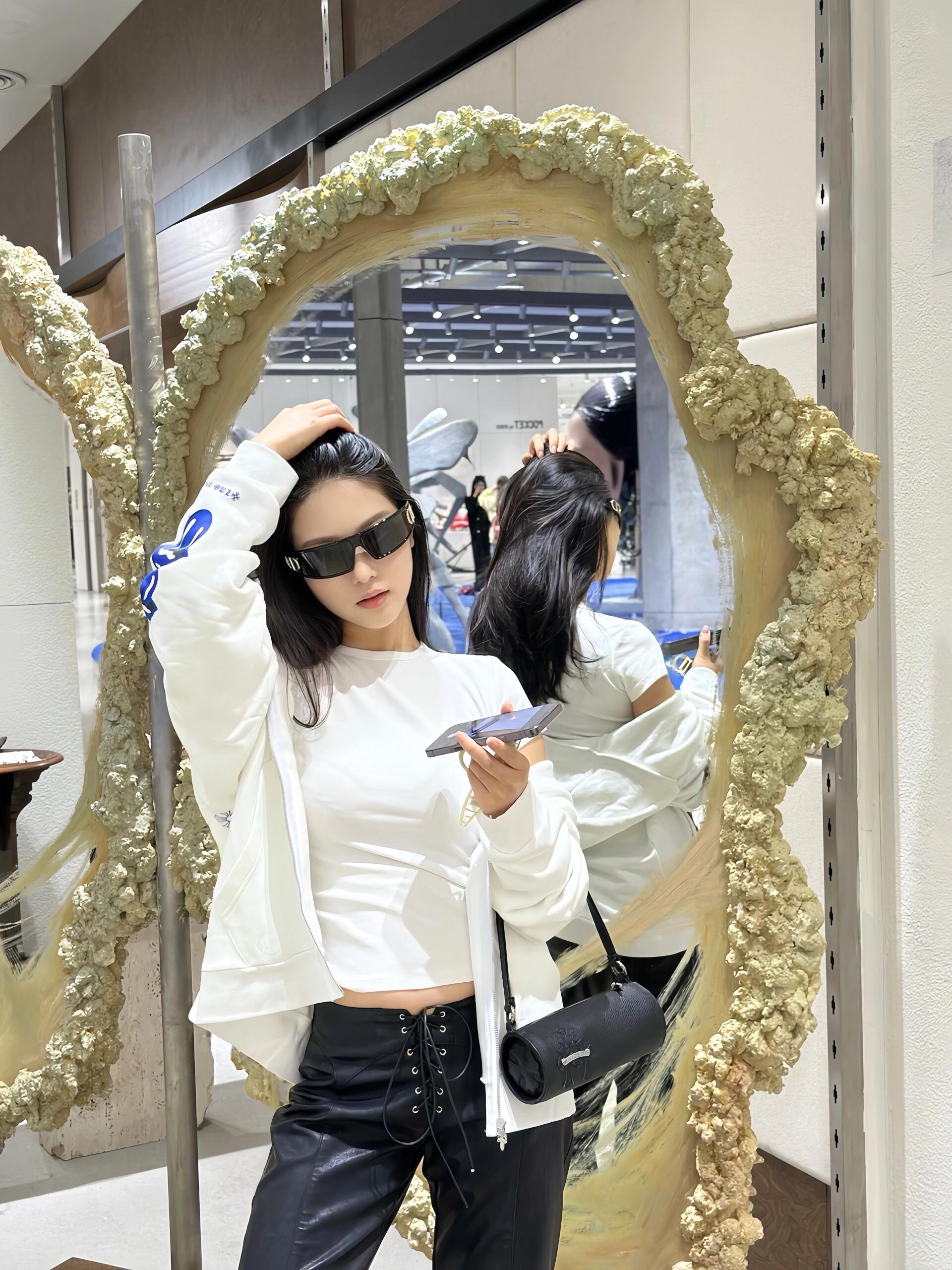 。Chrome Hearts连帽胶浆印花卫衣外套●380克全棉抓毛卫衣料●420克1*1配套高品潮牌罗纹