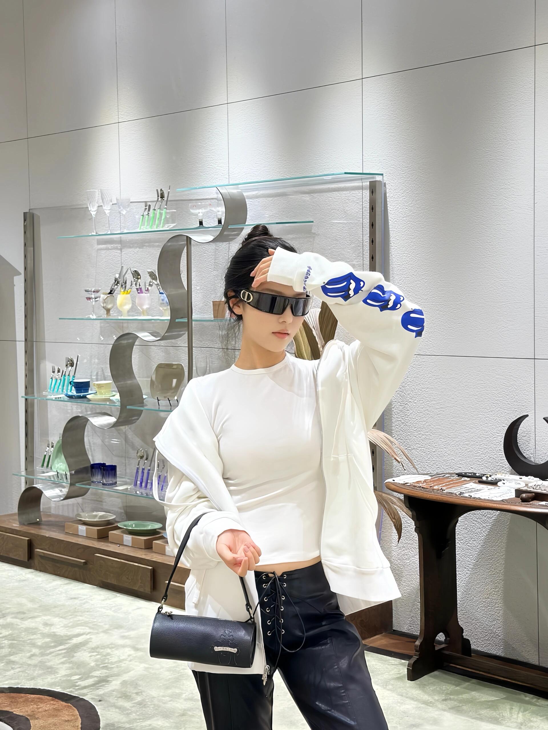 。Chrome Hearts连帽胶浆印花卫衣外套●380克全棉抓毛卫衣料●420克1*1配套高品潮牌罗纹