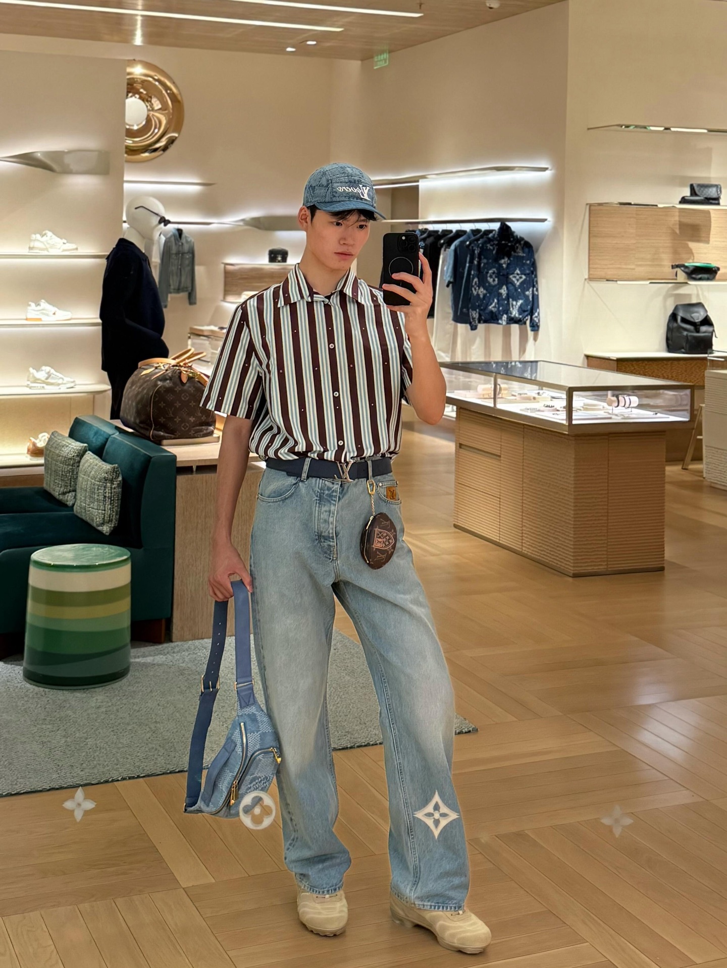 。LOUIS VUITTON 25SS条纹短袖衬衫●正品10300购入●采用40支棉纱混纺面料●布匹直喷