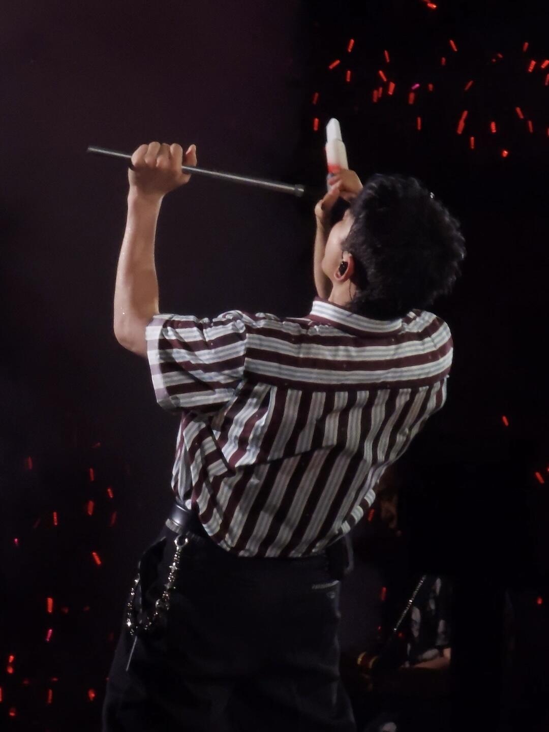 。LOUIS VUITTON 25SS条纹短袖衬衫●正品10300购入●采用40支棉纱混纺面料●布匹直喷