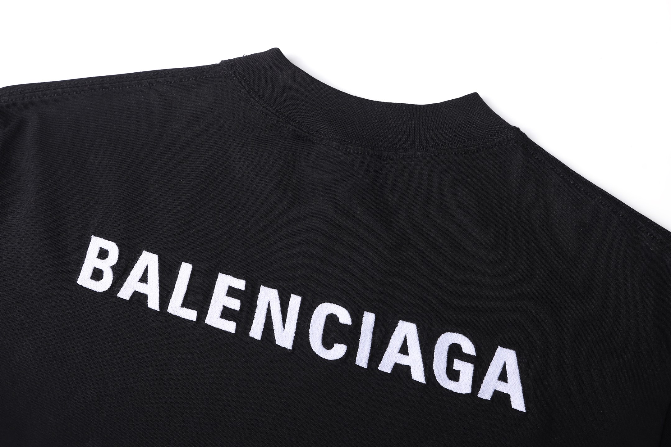 。BALENCIAGA 26SS字母刺绣圆领套头中号版型T恤●正品5600购入开发●32支巴黎棉双纱10
