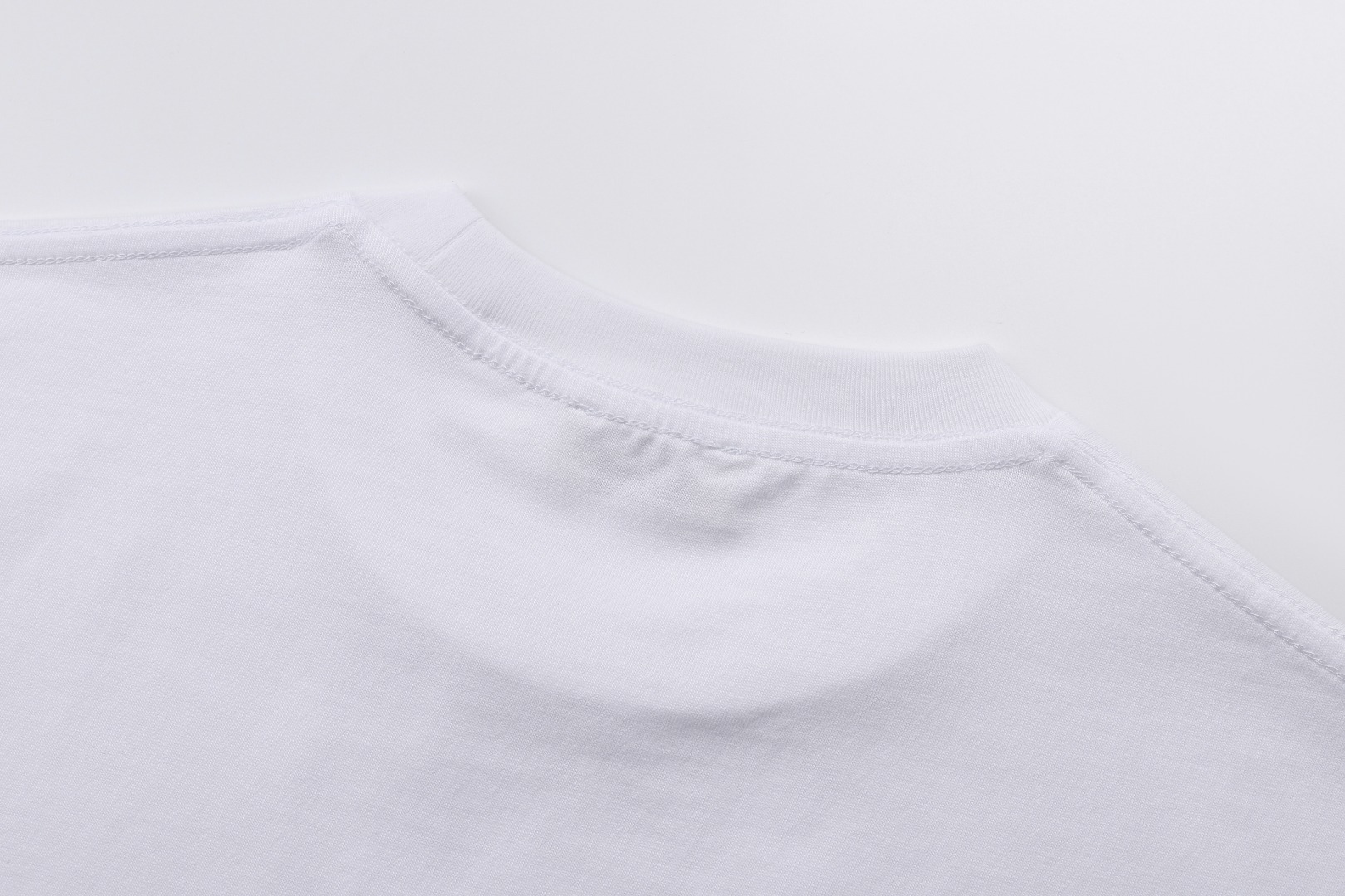 Celine CELINE 26SS胶浆印花Logo标识短袖T恤
