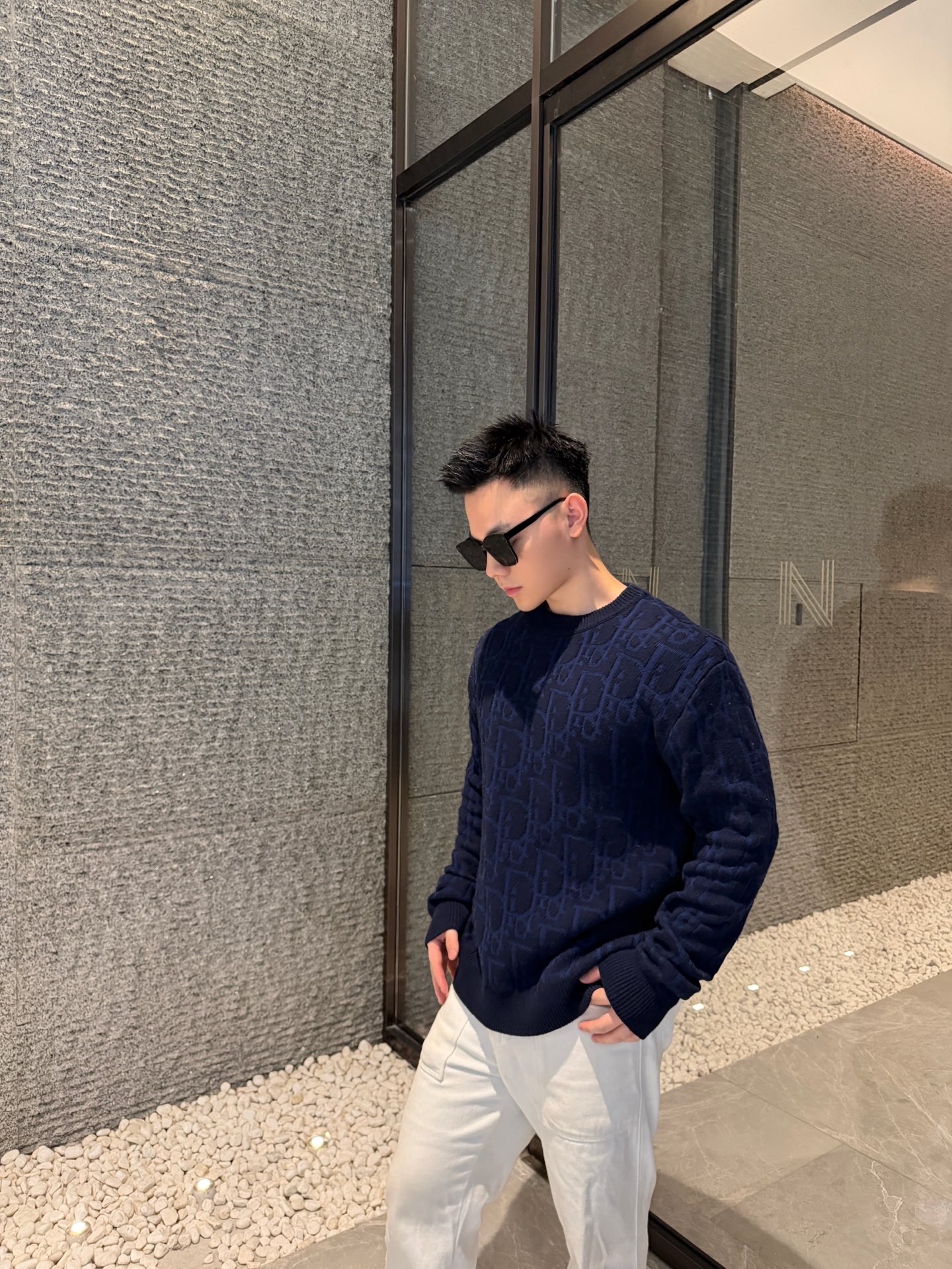 DIOR 26FW棉质混纺提花LOGO标识针织衫 ●正品17500购入开发 ●40支双股精疏棉混纺纱线 ●采用日本进口(