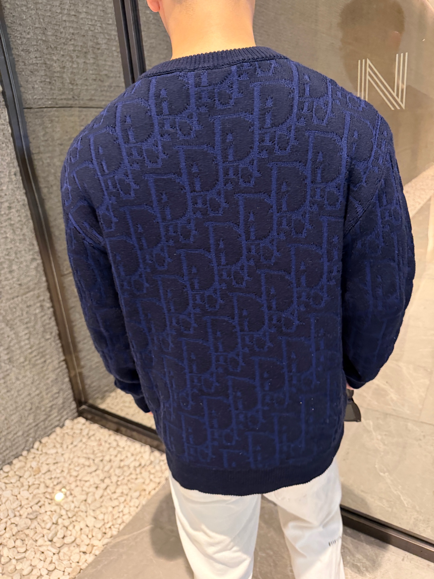 DIOR 26FW棉质混纺提花LOGO标识针织衫 ●正品17500购入开发 ●40支双股精疏棉混纺纱线 ●采用日本进口(