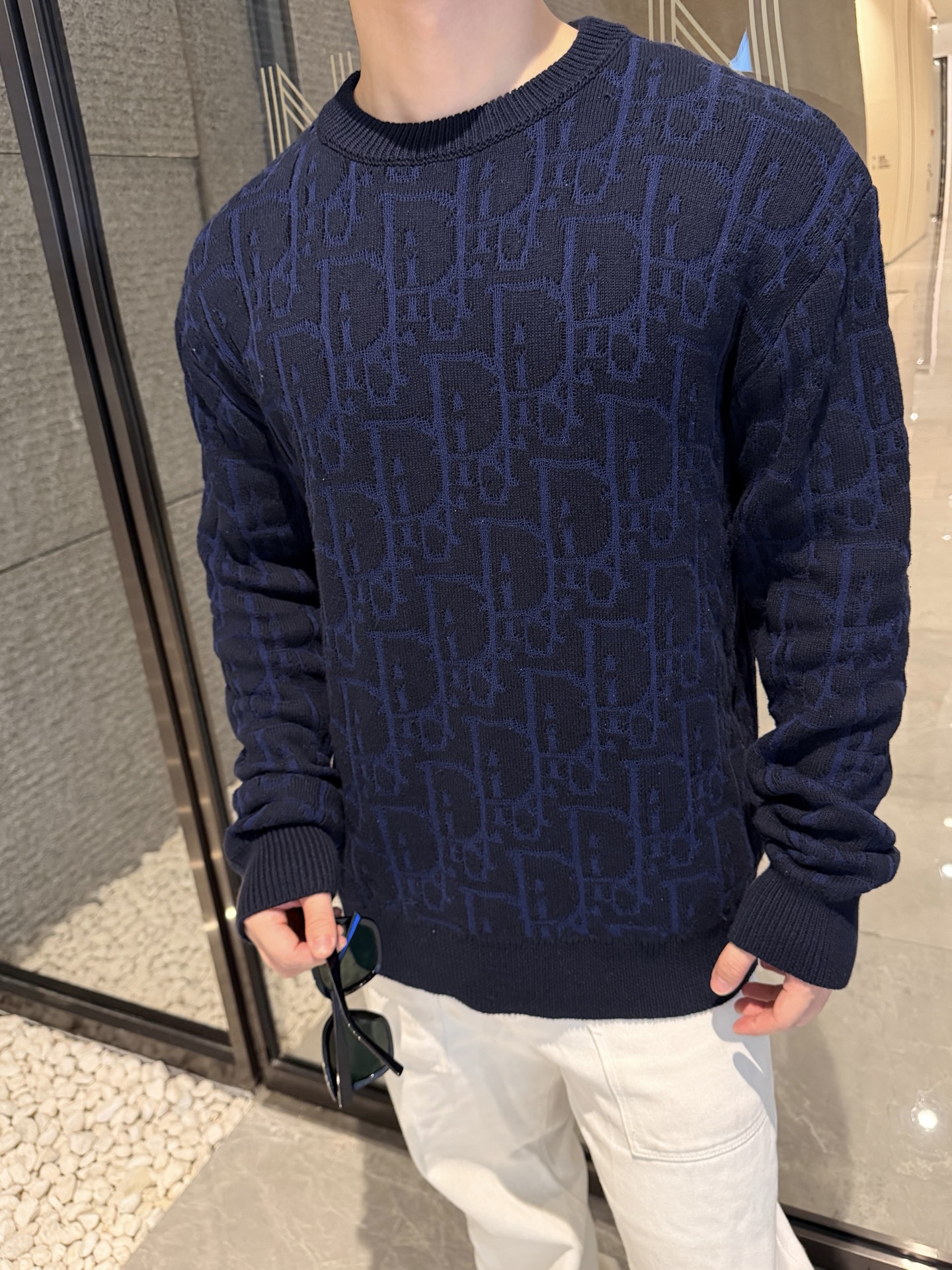 DIOR 26FW棉质混纺提花LOGO标识针织衫 ●正品17500购入开发 ●40支双股精疏棉混纺纱线 ●采用日本进口(