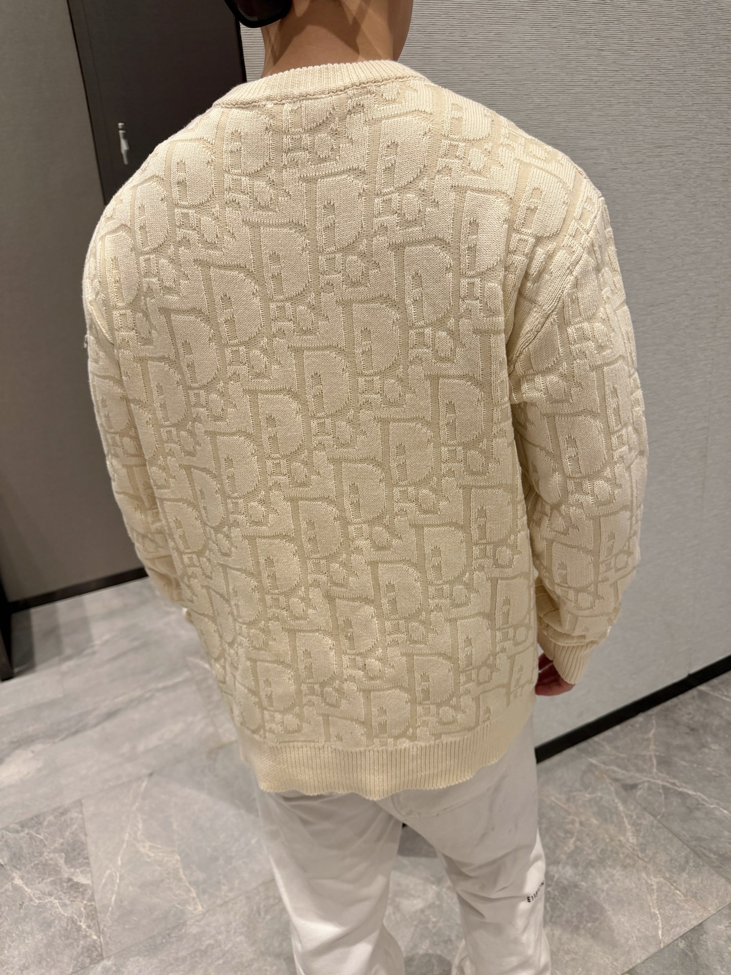 DIOR 26FW棉质混纺提花LOGO标识针织衫 ●正品17500购入开发 ●40支双股精疏棉混纺纱线 ●采用日本进口(