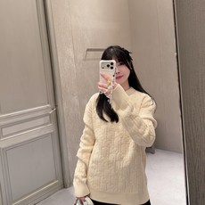DIOR 26FW棉质混纺提花LOGO标识针织衫 ●正品17500购入开发 ●40支双股精疏棉混纺纱线 ●采用日本进口( DIOR 26FW棉质混纺提花LOGO标识针织衫 ●正品17500购入开发 ●40支双股精疏棉混纺纱线 ●采用日本进口(