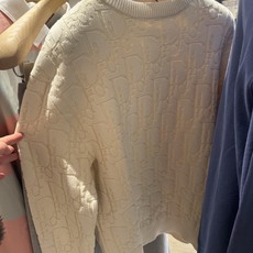 DIOR 26FW棉质混纺提花LOGO标识针织衫 ●正品17500购入开发 ●40支双股精疏棉混纺纱线 ●采用日本进口( DIOR 26FW棉质混纺提花LOGO标识针织衫 ●正品17500购入开发 ●40支双股精疏棉混纺纱线 ●采用日本进口(