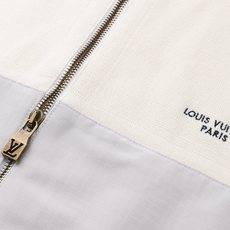 LOUIS VUITTON 26FW刺绣标识混合针织运动衫 ●正品19800购入开发 ●40支双股精疏棉混纺纱线 ●定染 LOUIS VUITTON 26FW刺绣标识混合针织运动衫 ●正品19800购入开发 ●40支双股精疏棉混纺纱线 ●定染