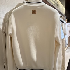 LOUIS VUITTON 26FW刺绣标识混合针织运动衫 ●正品19800购入开发 ●40支双股精疏棉混纺纱线 ●定染 LOUIS VUITTON 26FW刺绣标识混合针织运动衫 ●正品19800购入开发 ●40支双股精疏棉混纺纱线 ●定染