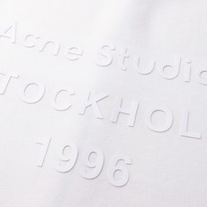 Acne Studios 26SS背面硅胶压花皮革针织开衫 ●正品5500购入开发 ●粘纤锦纶混纺纱线 ●采用德国进口( Acne Studios 26SS背面硅胶压花皮革针织开衫 ●正品5500购入开发 ●粘纤锦纶混纺纱线 ●采用德国进口(