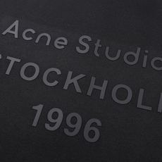 Acne Studios 26SS背面硅胶压花皮革针织开衫 ●正品5500购入开发 ●粘纤锦纶混纺纱线 ●采用德国进口( Acne Studios 26SS背面硅胶压花皮革针织开衫 ●正品5500购入开发 ●粘纤锦纶混纺纱线 ●采用德国进口(