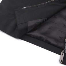 BURBERRY 26SS刺绣徽标Bloomsbury运动外套 ●正品18200购入开发 ●羊毛人棉混纺西装面料310克 BURBERRY 26SS刺绣徽标Bloomsbury运动外套 ●正品18200购入开发 ●羊毛人棉混纺西装面料310克