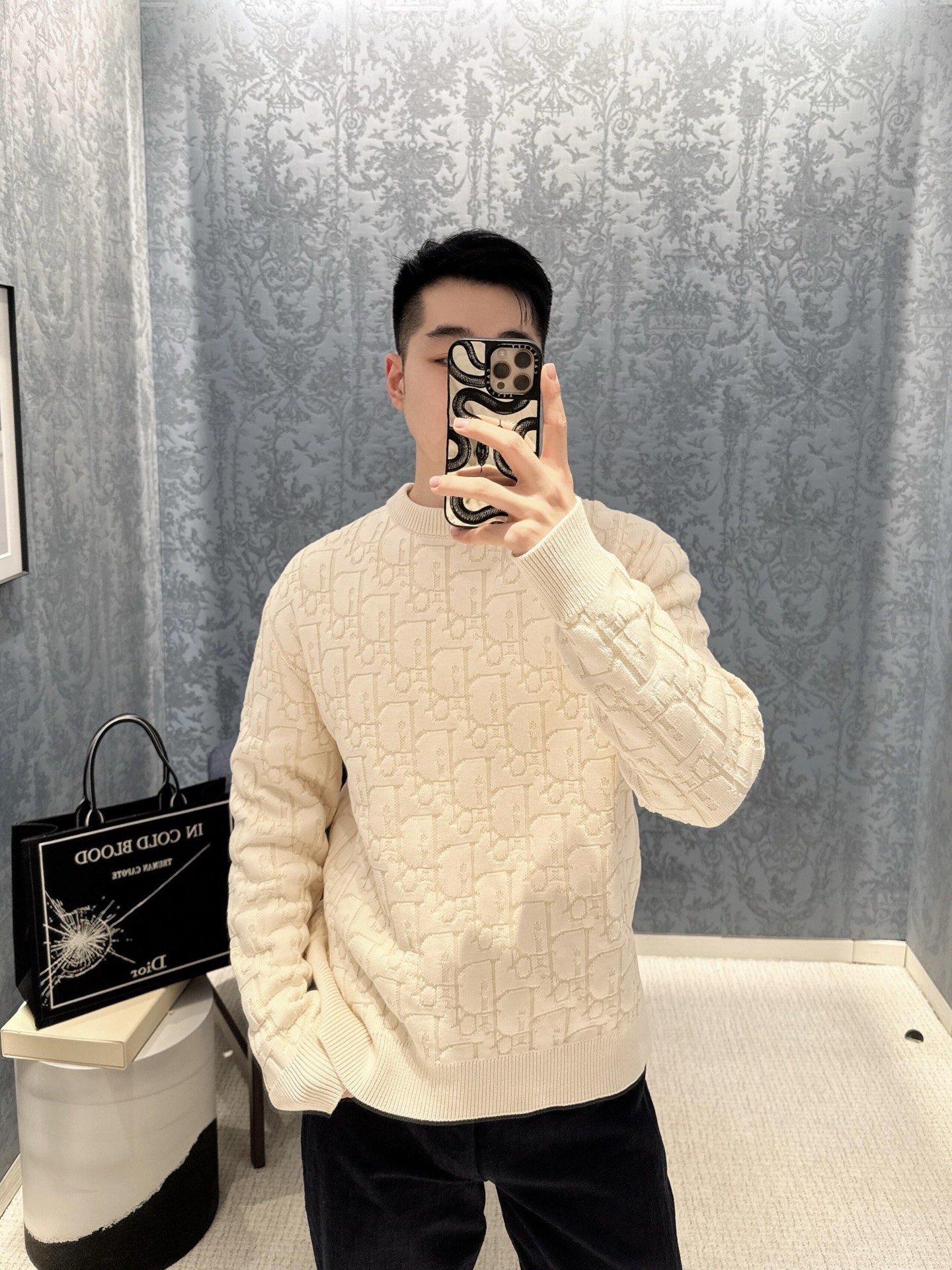 DIOR 26FW棉质混纺提花LOGO标识针织衫 ●正品17500购入开发 ●40支双股精疏棉混纺纱线 ●采用日本进口(
