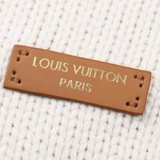 LOUIS VUITTON 26SS皮革标识嵌花运动衫毛衣 ●正品23600购入开发 ●美利奴羊毛混纺纱线 ●采用日本进 LOUIS VUITTON 26SS皮革标识嵌花运动衫毛衣 ●正品23600购入开发 ●美利奴羊毛混纺纱线 ●采用日本进