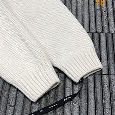 LOUIS VUITTON 26SS皮革标识嵌花运动衫毛衣 ●正品23600购入开发 ●美利奴羊毛混纺纱线 ●采用日本进 LOUIS VUITTON 26SS皮革标识嵌花运动衫毛衣 ●正品23600购入开发 ●美利奴羊毛混纺纱线 ●采用日本进