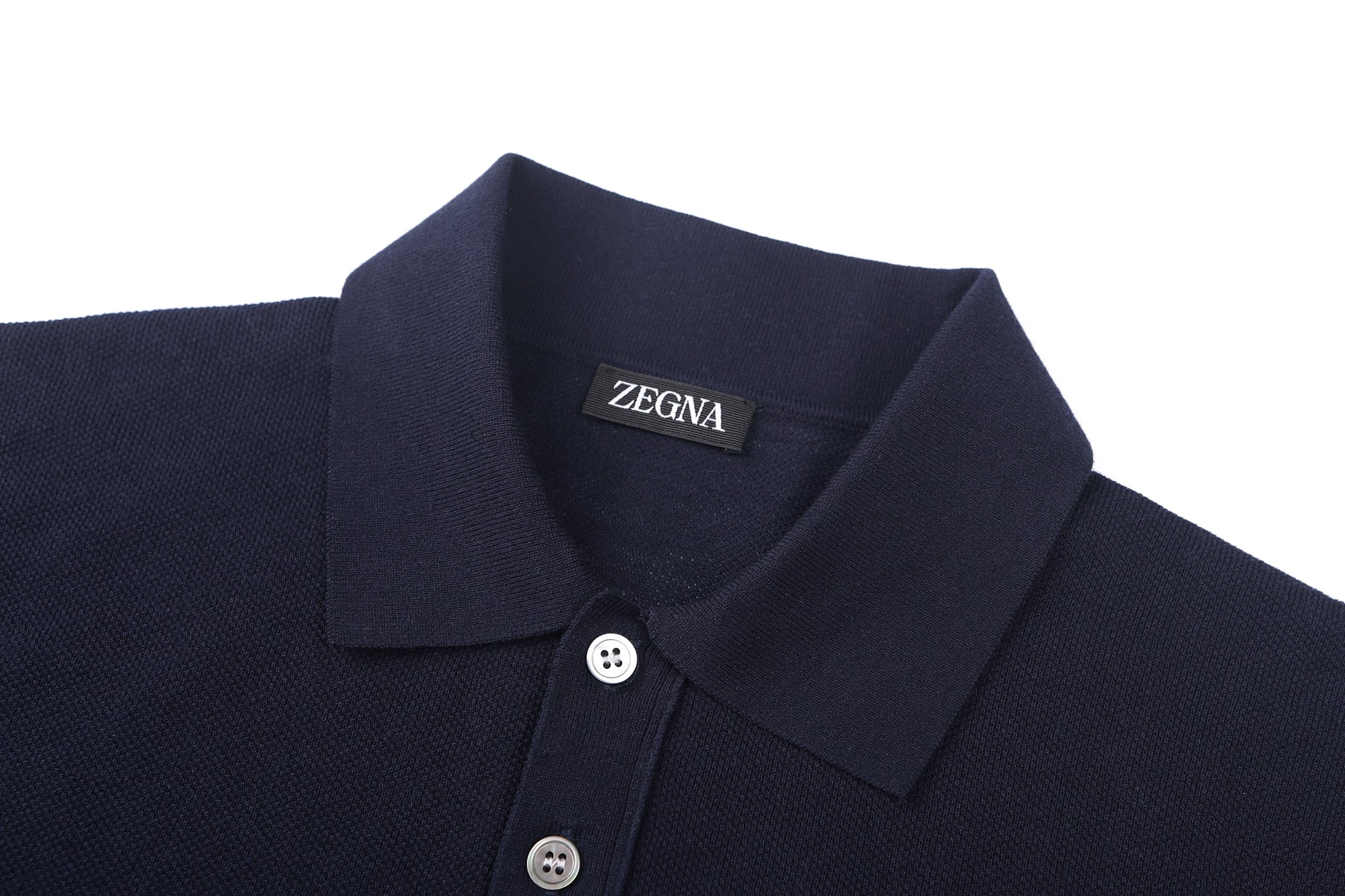 ZEGNA 刺绣标识棉质针织Polo衫 ●正品7900购入开发 ●40支棉纱羊毛混纺双股纱线 ●采用德国进口(SOTO) ZEGNA 刺绣标识棉质针织Polo衫 ●正品7900购入开发 ●40支棉纱羊毛混纺双股纱线 ●采用德国进口(SOTO)