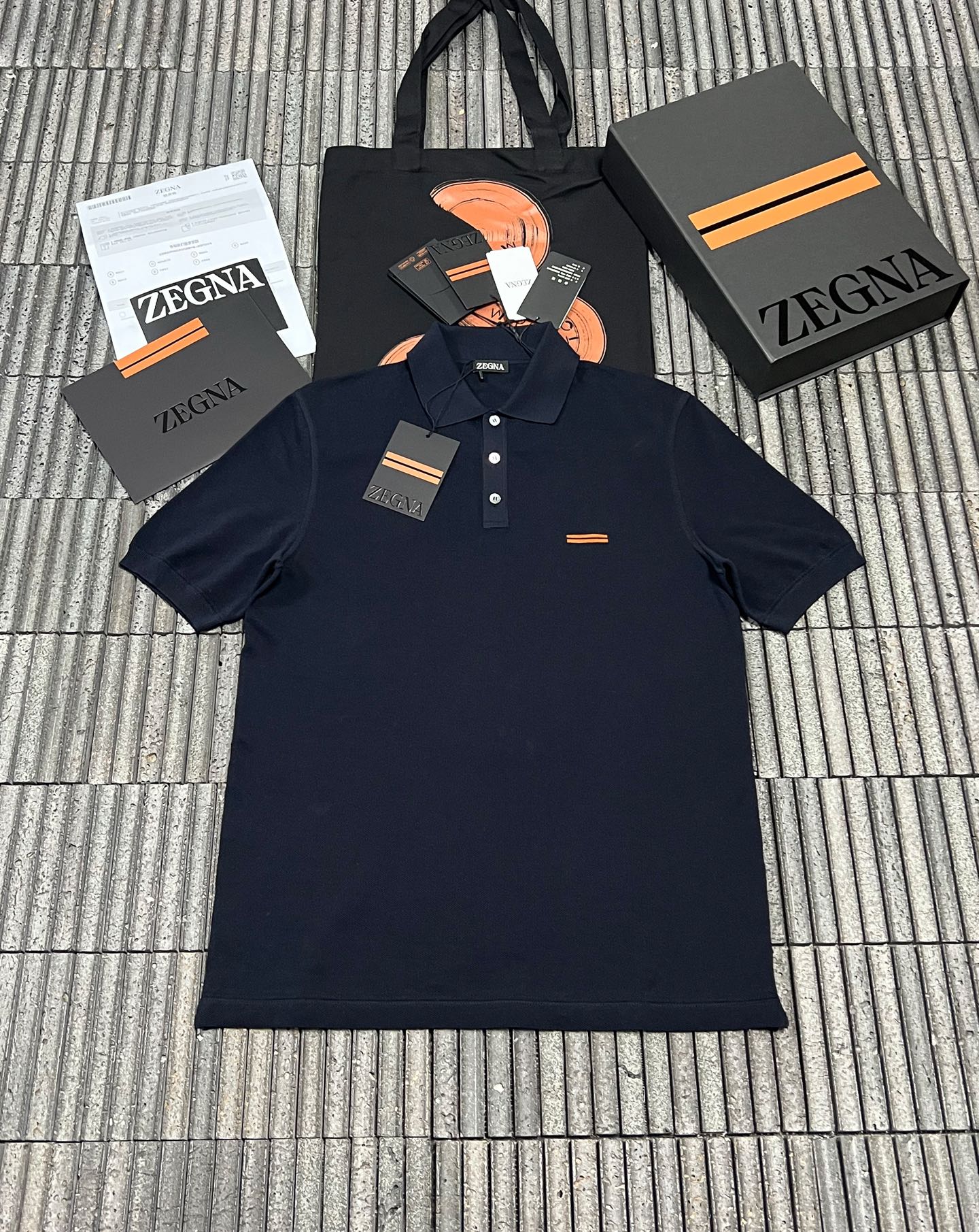 ZEGNA 刺绣标识棉质针织Polo衫 ●正品7900购入开发 ●40支棉纱羊毛混纺双股纱线 ●采用德国进口(SOTO)
