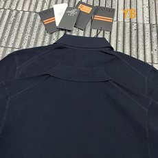 ZEGNA 刺绣标识棉质针织Polo衫 ●正品7900购入开发 ●40支棉纱羊毛混纺双股纱线 ●采用德国进口(SOTO) ZEGNA 刺绣标识棉质针织Polo衫 ●正品7900购入开发 ●40支棉纱羊毛混纺双股纱线 ●采用德国进口(SOTO)