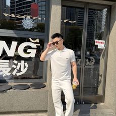 ZEGNA 刺绣标识棉质针织Polo衫 ●正品7900购入开发 ●40支棉纱羊毛混纺双股纱线 ●采用德国进口(SOTO) ZEGNA 刺绣标识棉质针织Polo衫 ●正品7900购入开发 ●40支棉纱羊毛混纺双股纱线 ●采用德国进口(SOTO)