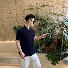 ZEGNA 刺绣标识棉质针织Polo衫 ●正品7900购入开发 ●40支棉纱羊毛混纺双股纱线 ●采用德国进口(SOTO) ZEGNA 刺绣标识棉质针织Polo衫 ●正品7900购入开发 ●40支棉纱羊毛混纺双股纱线 ●采用德国进口(SOTO)