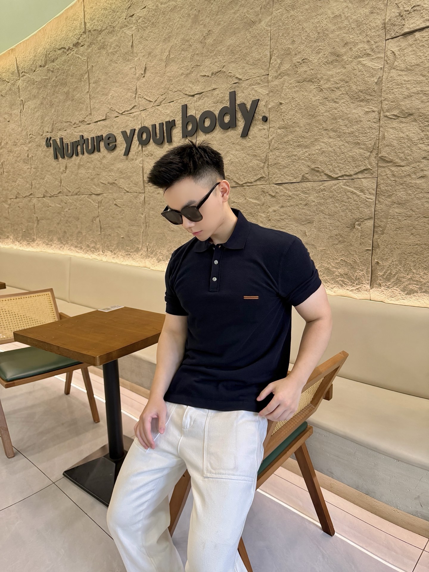 ZEGNA 刺绣标识棉质针织Polo衫 ●正品7900购入开发 ●40支棉纱羊毛混纺双股纱线 ●采用德国进口(SOTO)