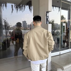 PRADA 26FW做旧丹宁短夹克牛仔外套 ●正品18300购入开发 ●100%全棉平纹针织面料170克 ●机打徽标 ● PRADA 26FW做旧丹宁短夹克牛仔外套 ●正品18300购入开发 ●100%全棉平纹针织面料170克 ●机打徽标 ●