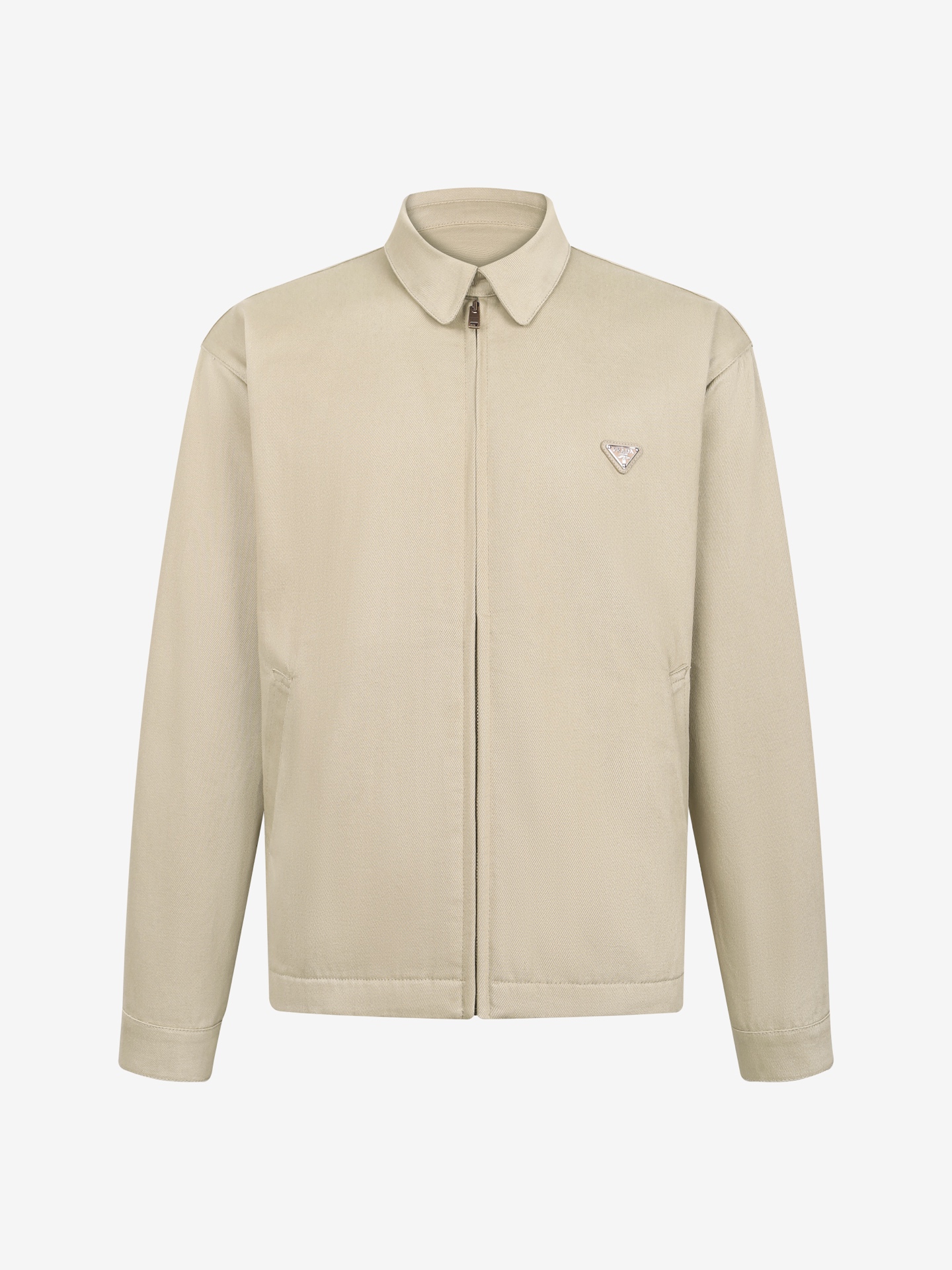 PRADA 26FW做旧丹宁短夹克牛仔外套 ●正品18300购入开发 ●100%全棉平纹针织面料170克 ●机打徽标 ●