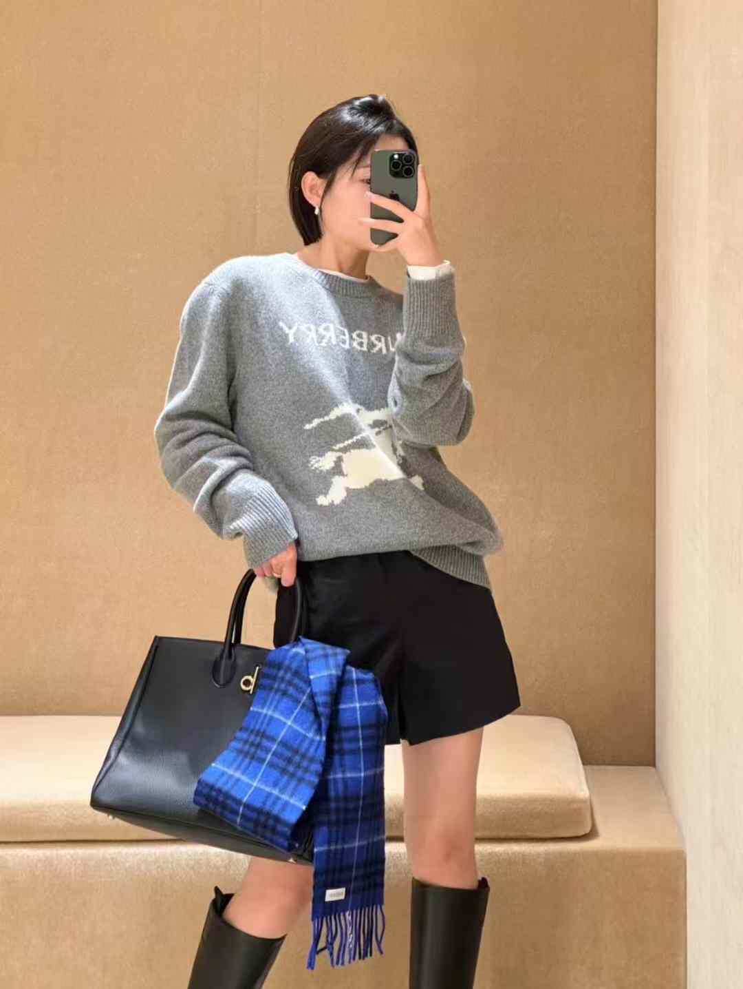 BURBERRY 24FW骑士提花Logo羊毛混纺针织衫 ●正品11275购入开发 ●羊毛澳羊绒混纺纱线 ●采用日本进口 BURBERRY 24FW骑士提花Logo羊毛混纺针织衫 ●正品11275购入开发 ●羊毛澳羊绒混纺纱线 ●采用日本进口