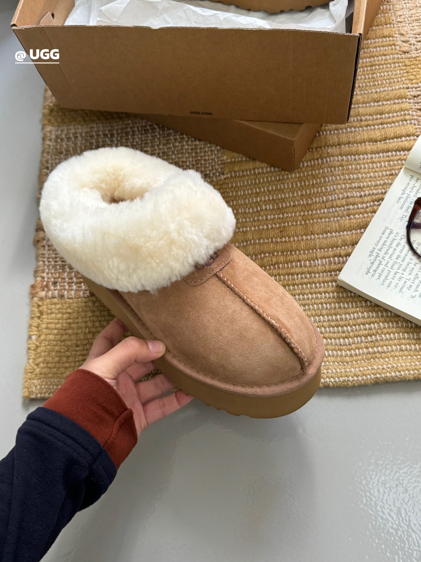 UGG3cmTazite厚底塔次特一双有秋冬氛围感的雪地靴来了〰️ 超模们的选择 极简〰️每天都要温暖又