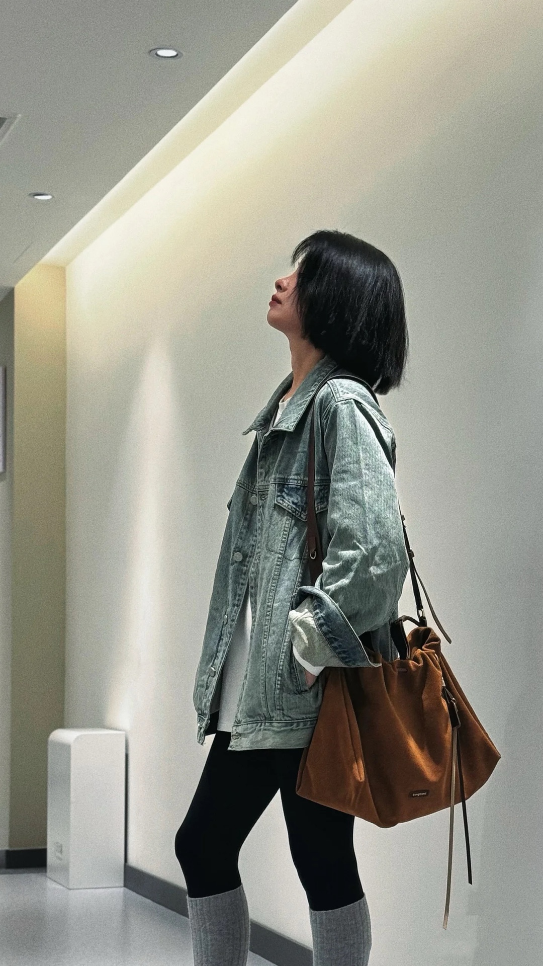 A unisex bag featuring an effortless, relaxed silhouette - Comprehensive 9