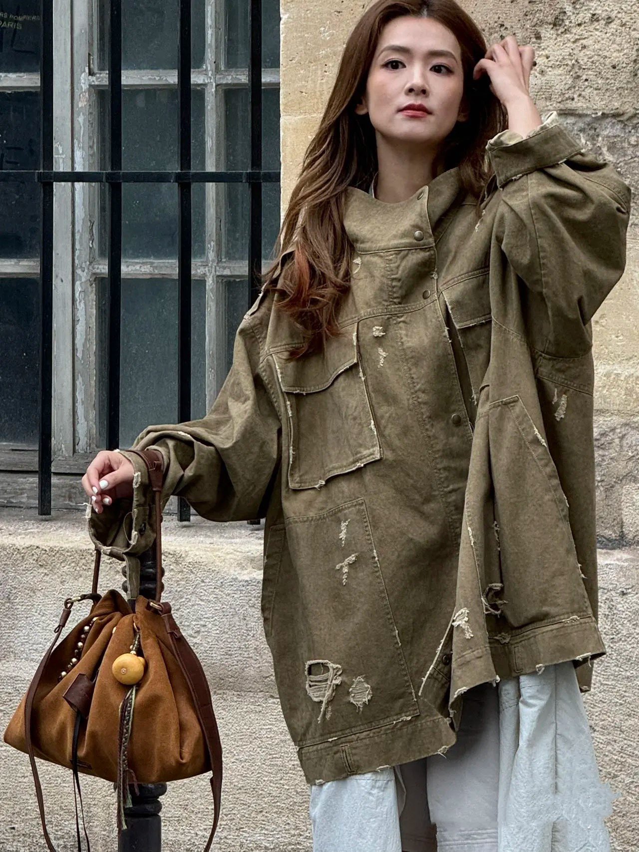 Songmont infuses narrative into handbag design, presenting a silhouette - Comprehensive 5