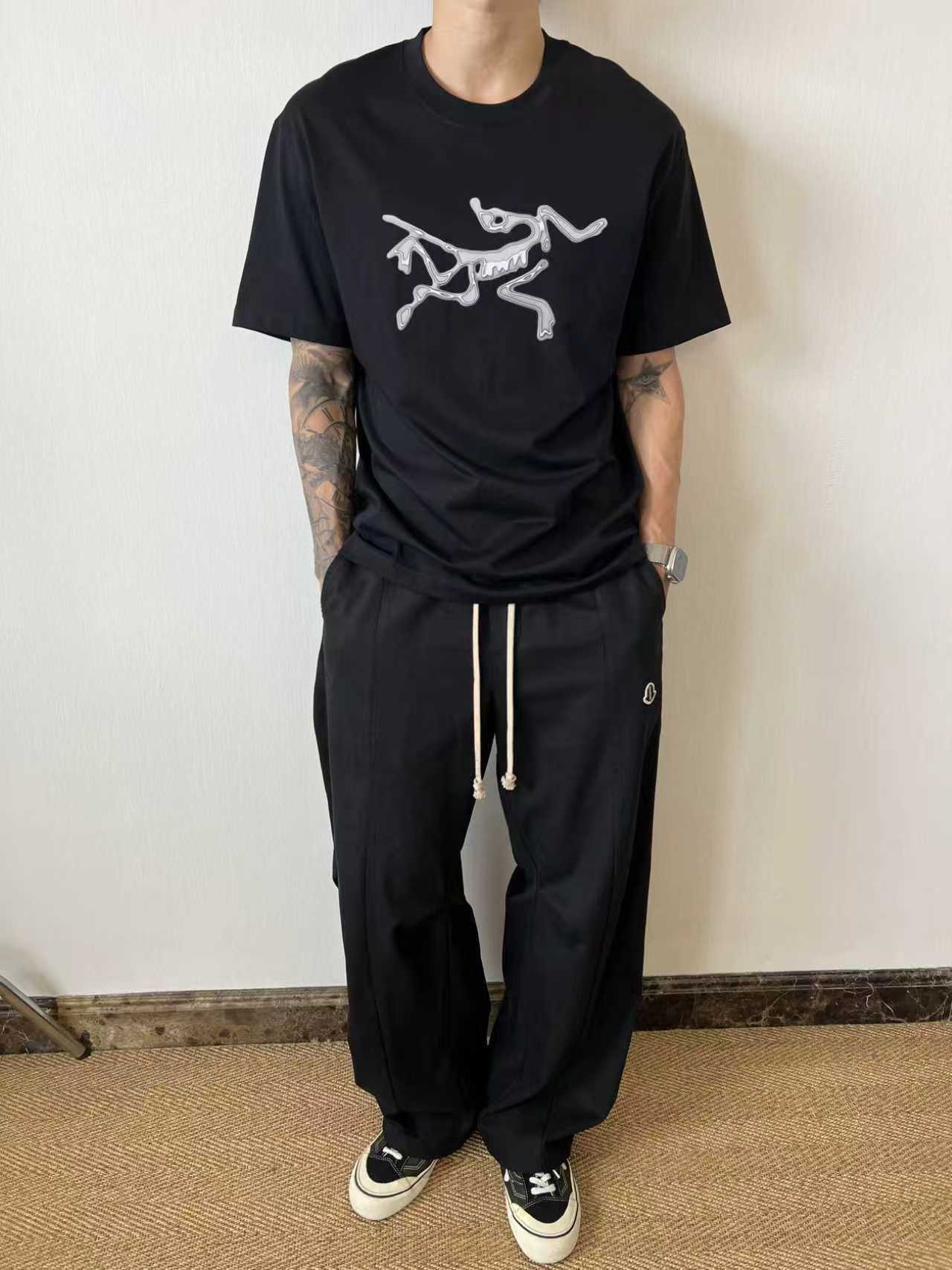 P85 Arc’ter/Bird Brand Melted Graffiti Style Skeleton Bird Print Primavera y verano Nuevo estilo Tela de algodón puro d…