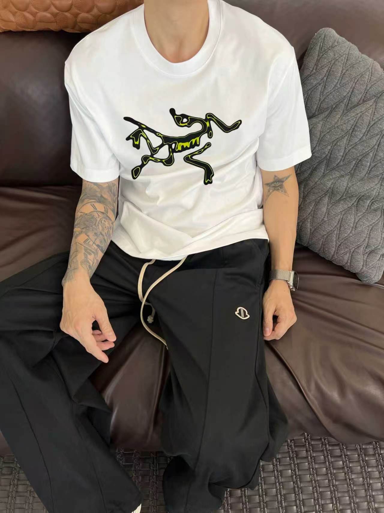 P85 Arc’ter/Bird Brand Melted Graffiti Style Skeleton Bird Print Primavera y verano Nuevo estilo Tela de algodón puro d…