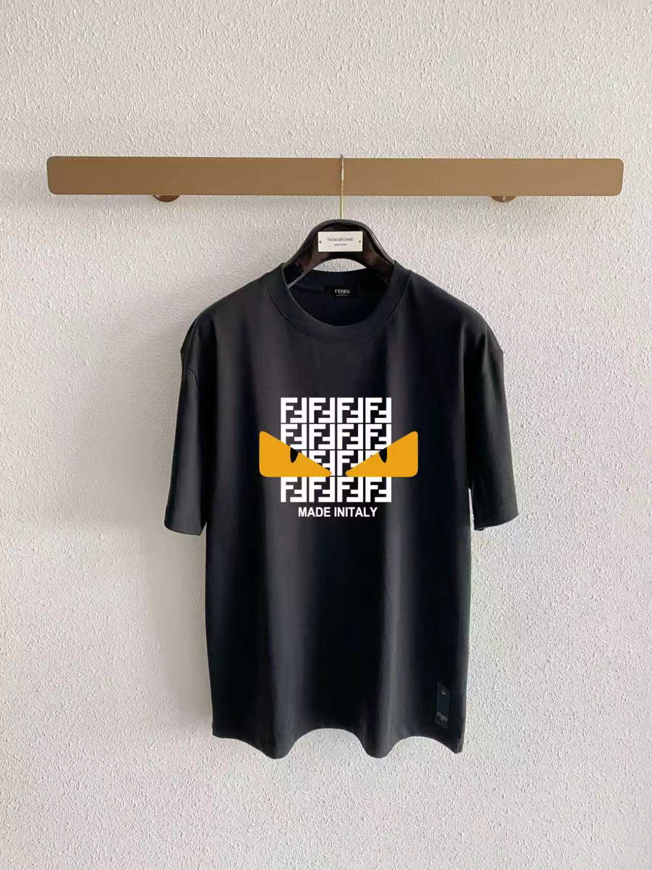 P85 Fend/Fendi*Di Doble F estampado clásico con ojos de demonio. Nuevo para primavera/verano. Camiseta de algodón puro …