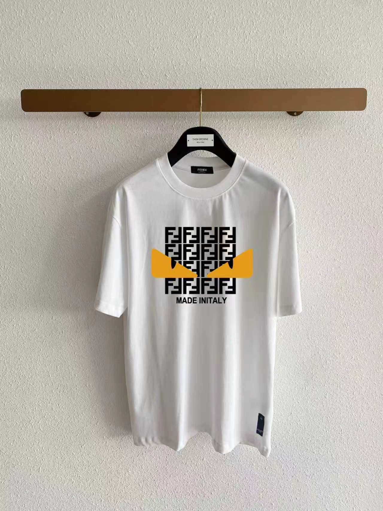P85 Fend/Fendi*Di Doble F estampado clásico con ojos de demonio. Nuevo para primavera/verano. Camiseta de algodón puro …