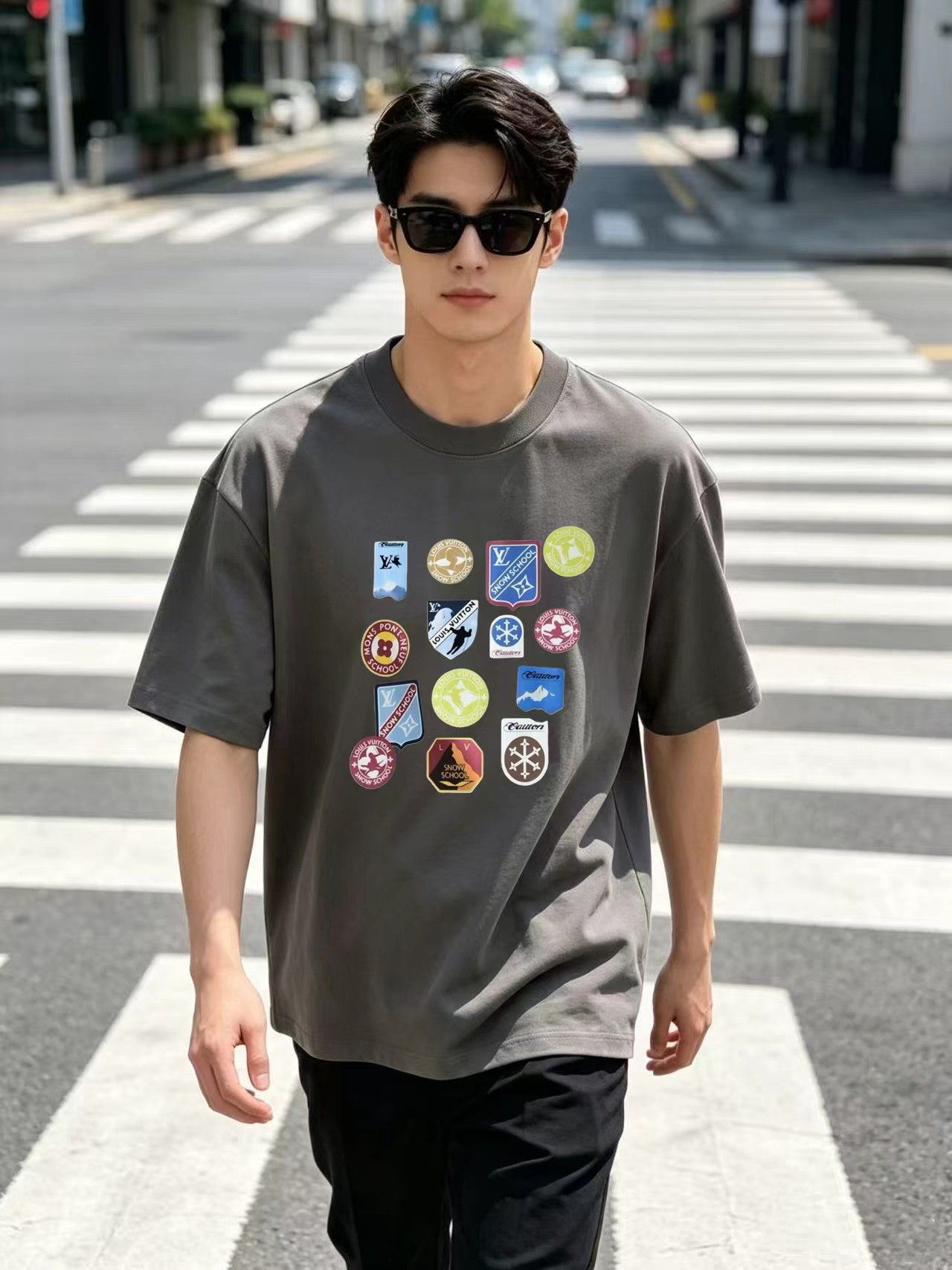 P75 1v/Louis, insignias clásicas de viaje de vacaciones y esquí, tema de viaje clásico, nueva primavera-verano, camiset…