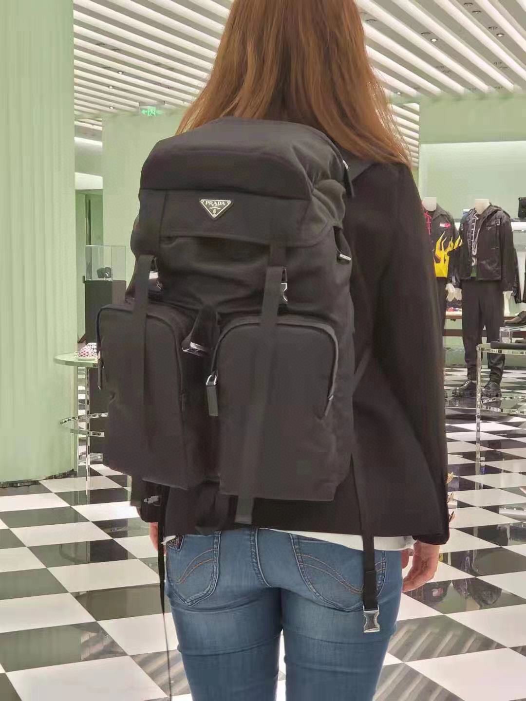 Prada Product _dl2qfHggy4ceAGP6DGu8TyZAVn1o-Ne3OZMW2sw