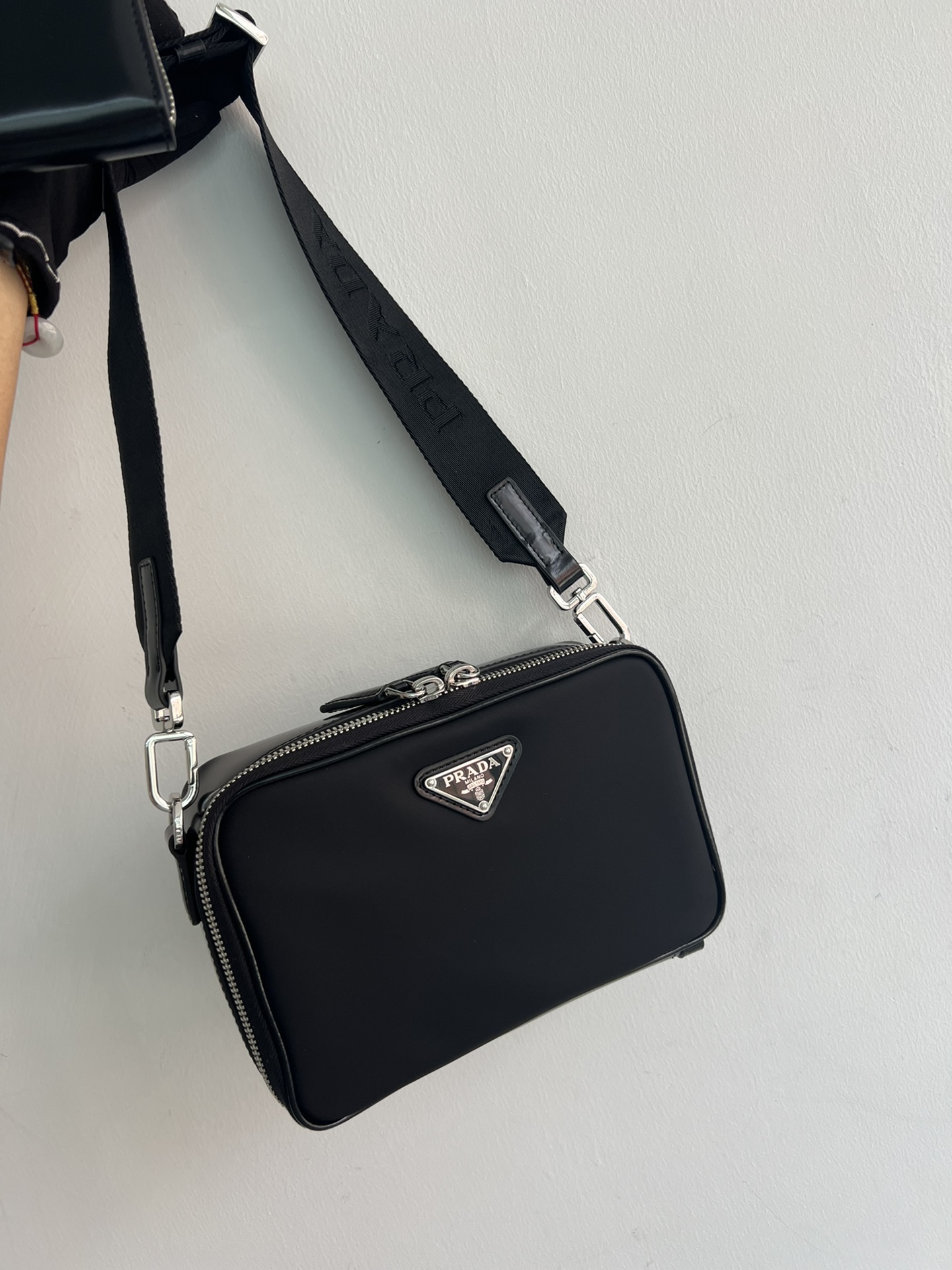 prada new original messenger bag
