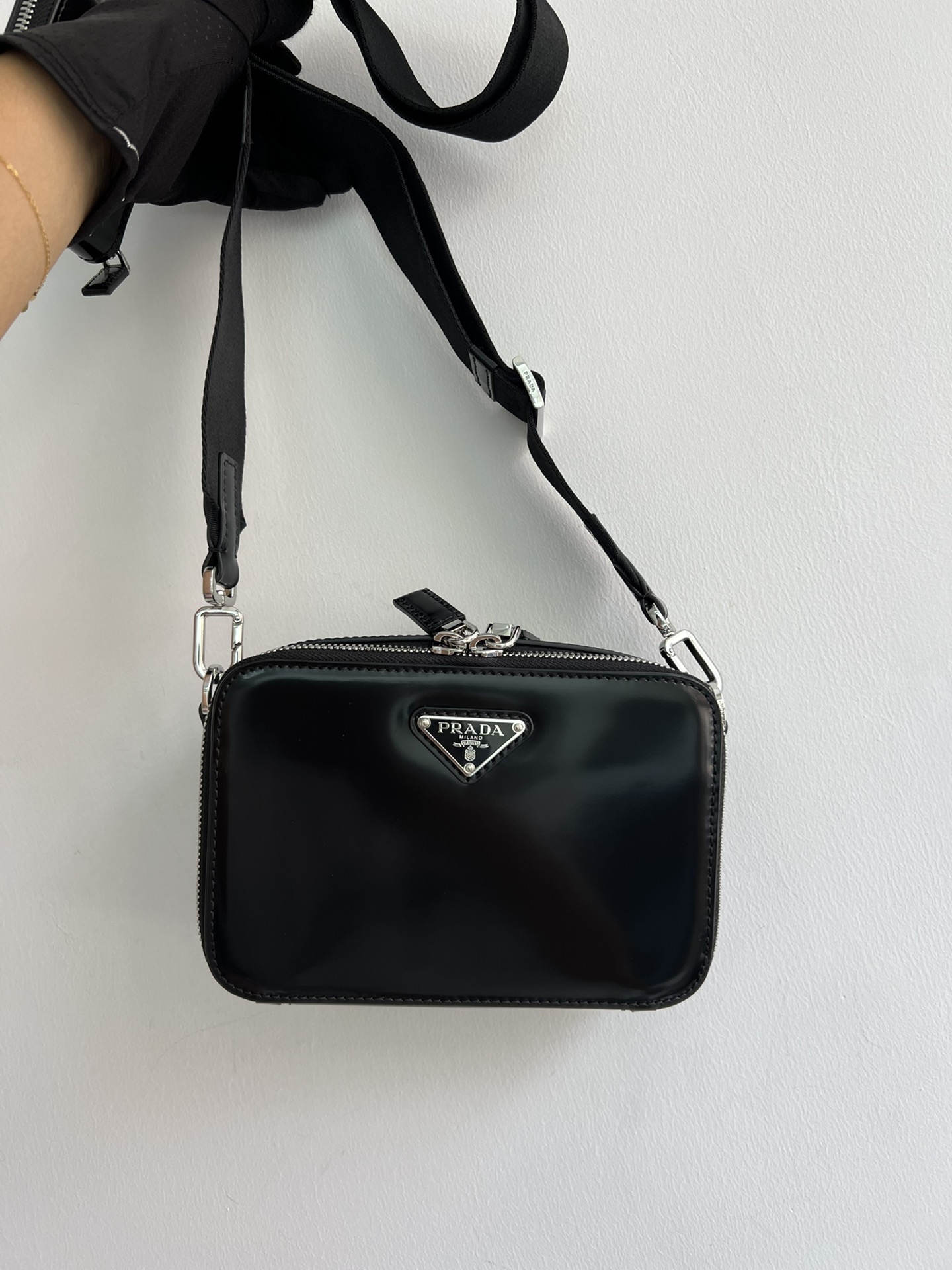 prada original new messenger bag