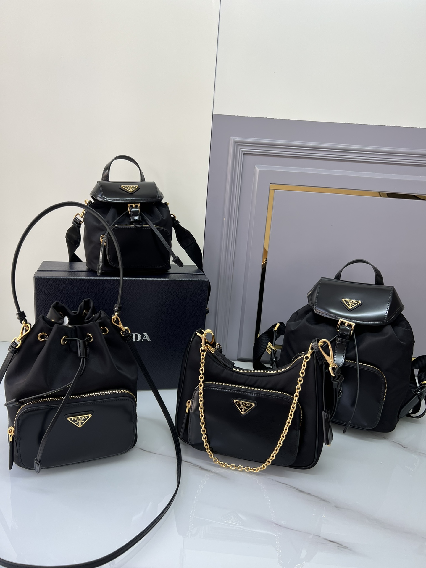 Prada The latest popular models are launched in matching versions