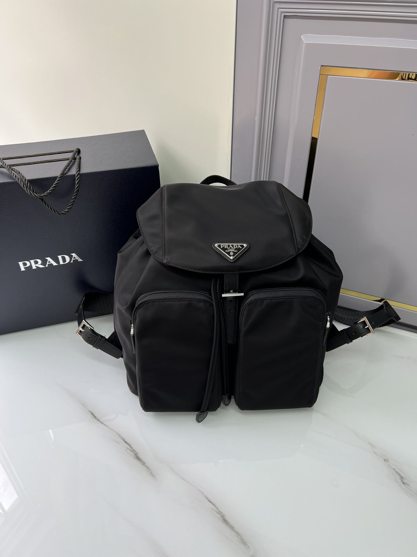 25 latest hot styles Pradas latest hot nylon backpack 1BZ005 Classic triangle enamel logo Imported parachute fabric + top hardware accessories Fa