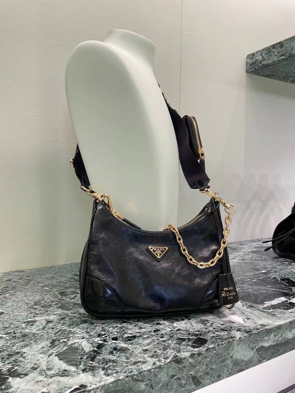 Prada Upper body picture~