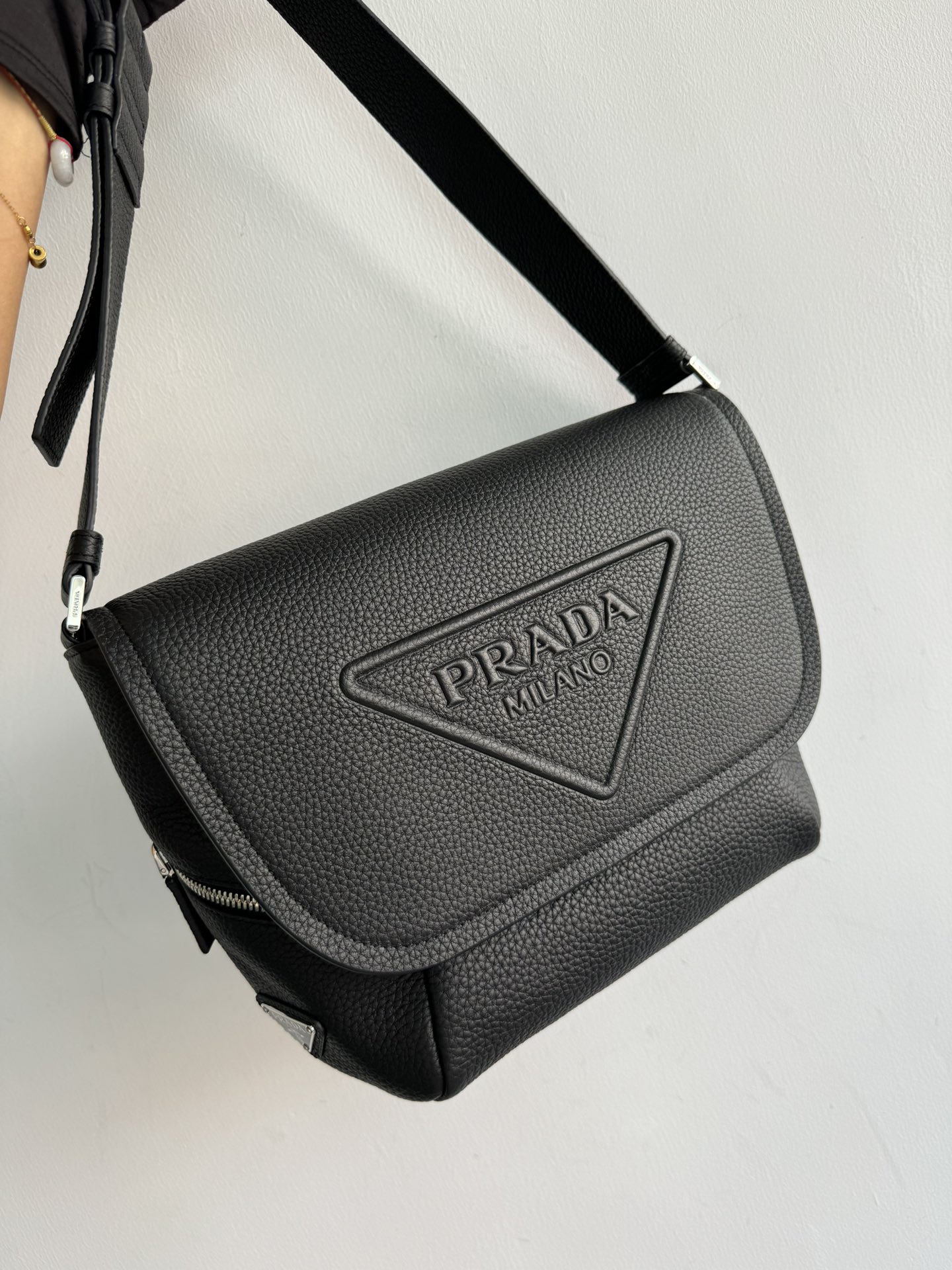 24 new messenger bag prada Prada official 2VD056