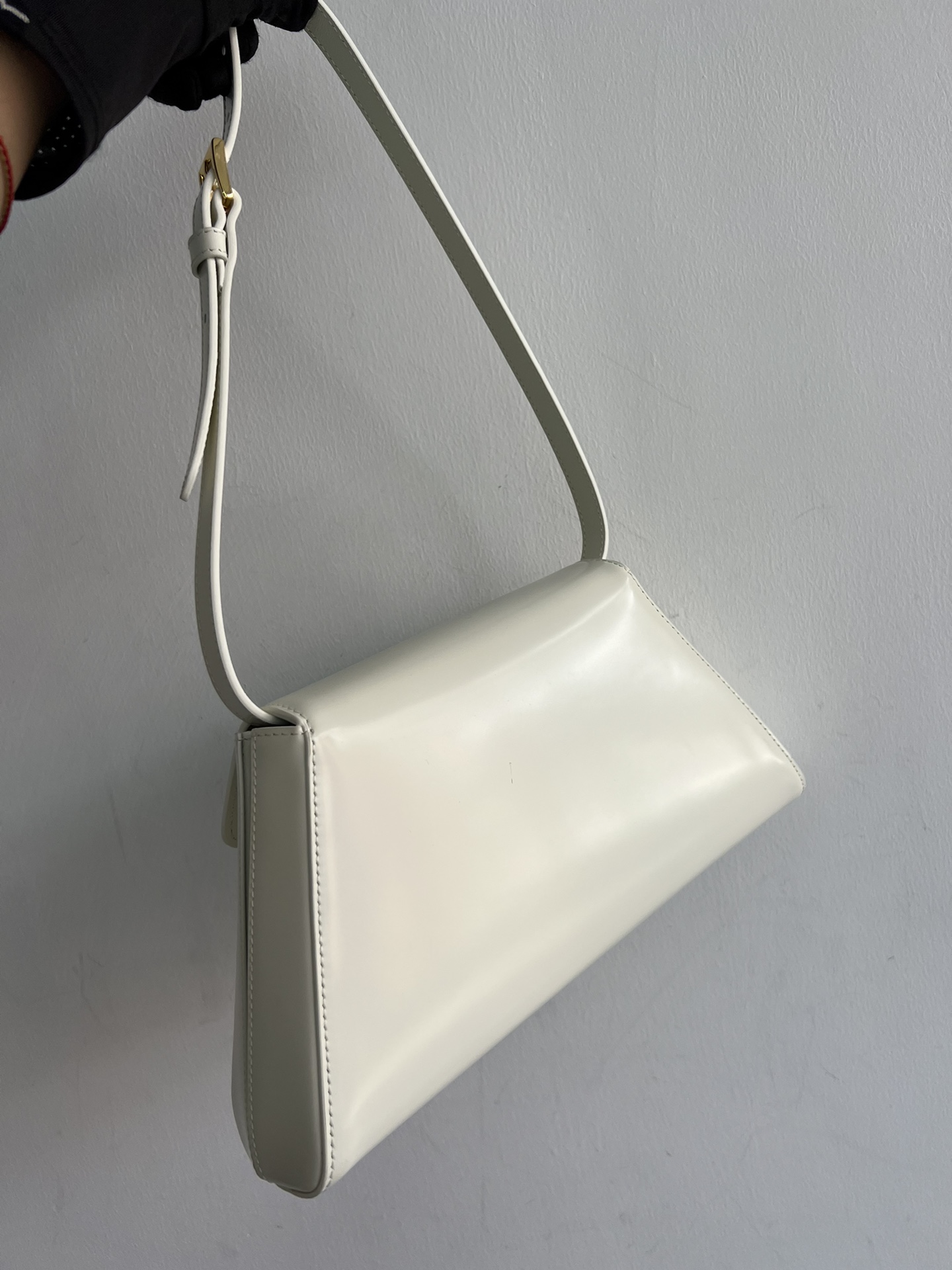 Prada Trumpet! Original factory catwalk style triangle style